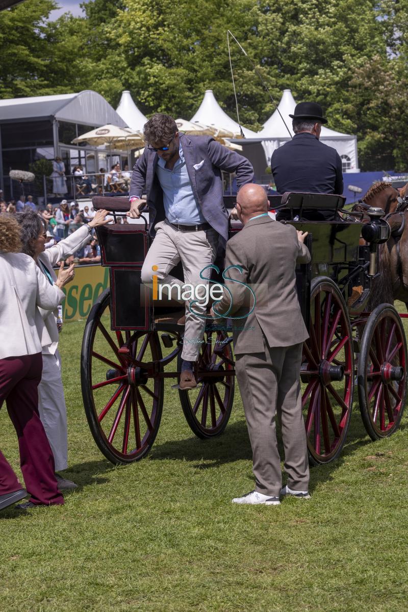 dressage PrizeGiving_Hamburg_20240512_SS350375.jpg